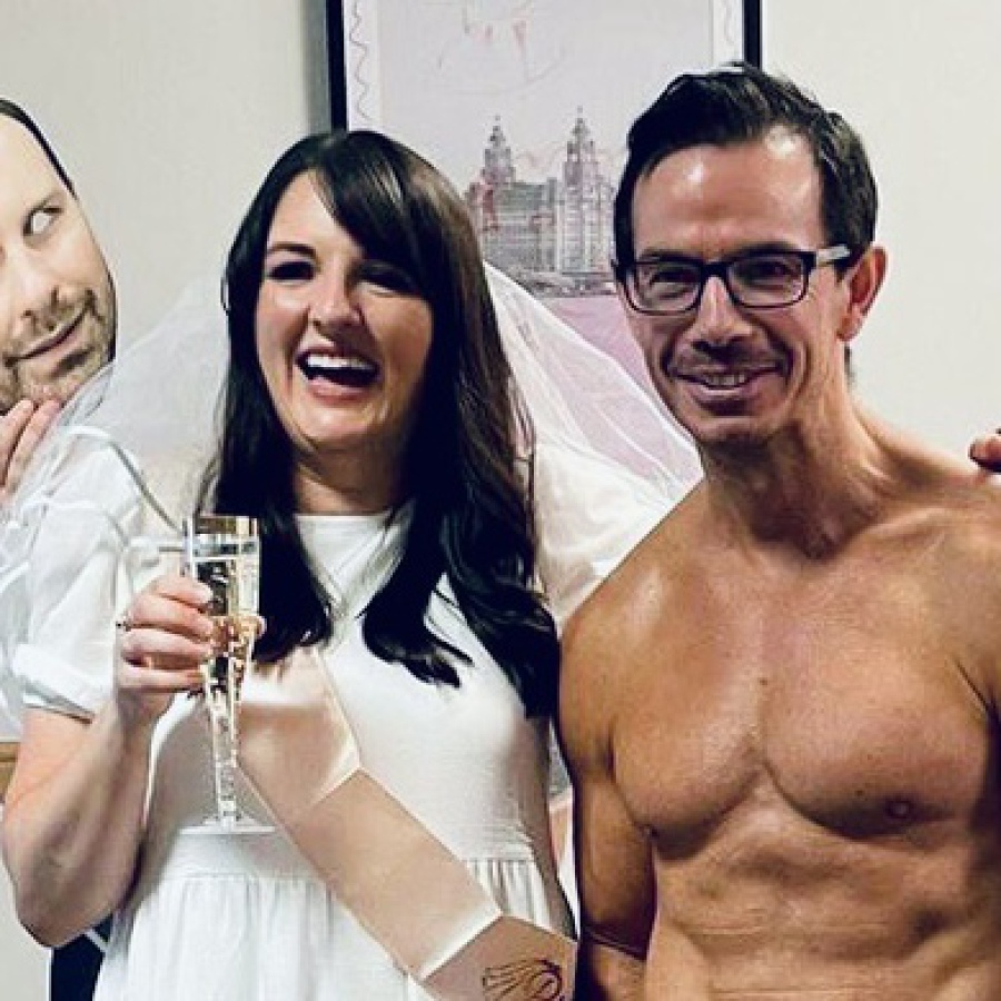 Artful hen life drawing chester