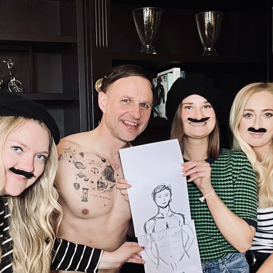 hen life drawing parties in UK