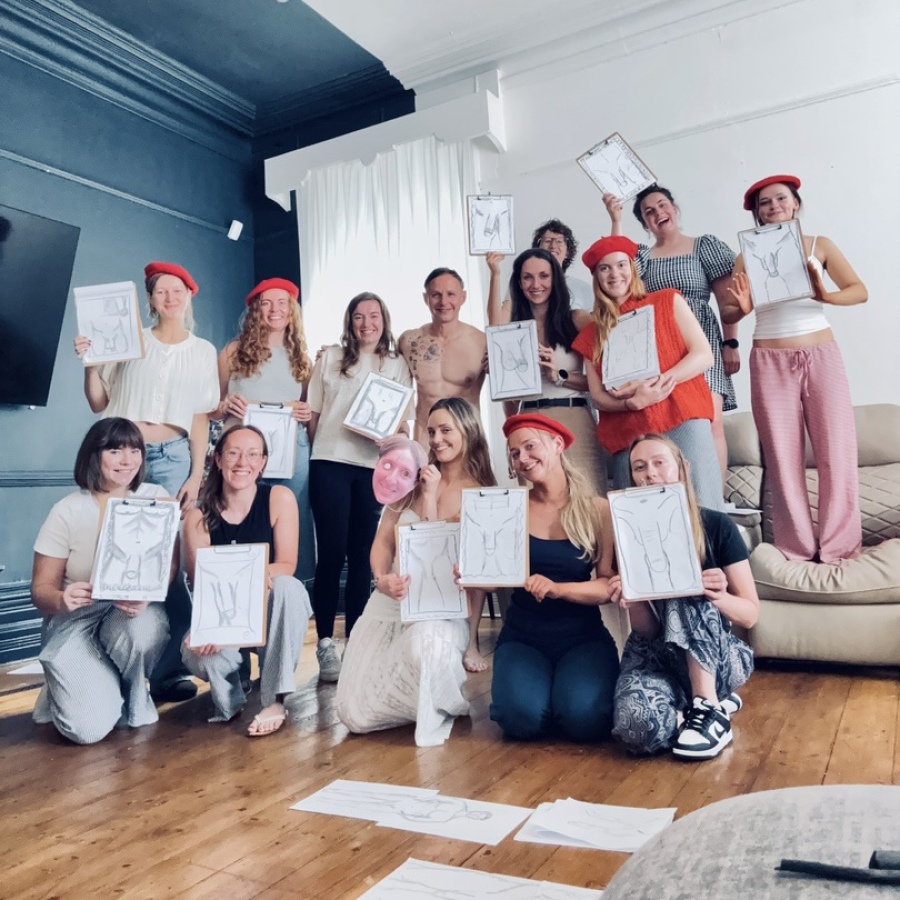 life model sam hen parties