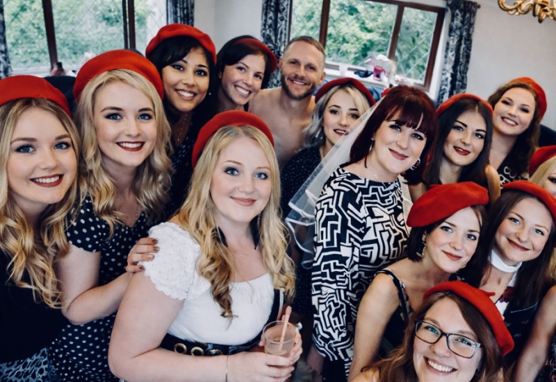 Life drawing classes for hen party UK wide