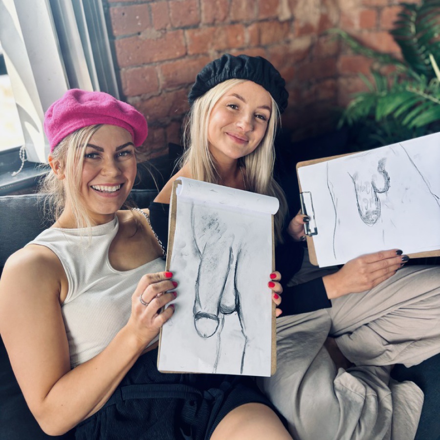 hen life drawing class