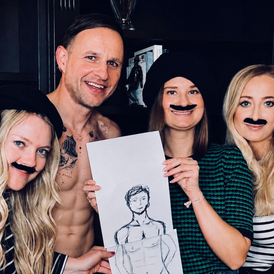 LIFE DRAWING CLASS HEN DO